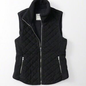 ABERCROMBIE & FITCH Quilted Vest